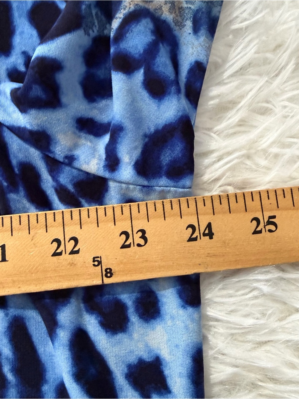 Susan Graver Womens 1X Liquid Knit Top Animal Print 3/4 Sleeve Blue Orange - Picture 5 of 8